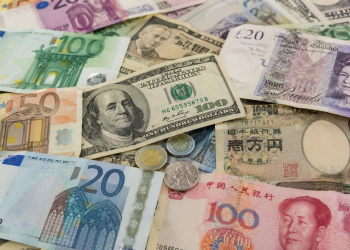 Global currencies trade in narrow ranges as markets focus on inflation and oil